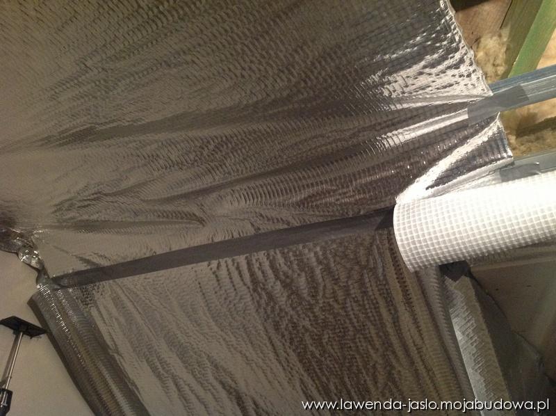 folia aluminiowa na ocieplenie dachu - projekt domu Lawenda